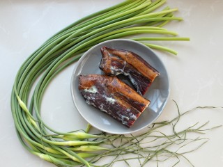 蒜苔炒腊肉 