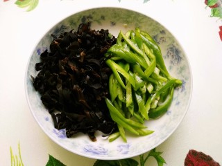 鱼香千叶豆腐丝 