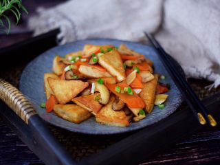 家常炒豆腐 