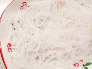 蒜蓉粉丝蒸金针菇 