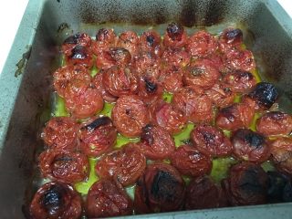 烤小番茄蘑菇酱 